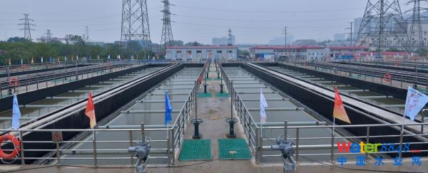  ʯˮ|(zh)ĶͨˮM(jn)һ潭ˮB(ti)h(hun)ͮ(dng)?sh)ؾh(hun)(ꐏ z)